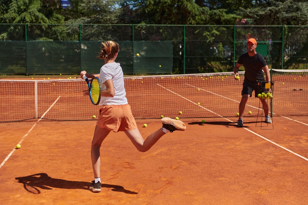 Orange Balls (Ages 9–10)